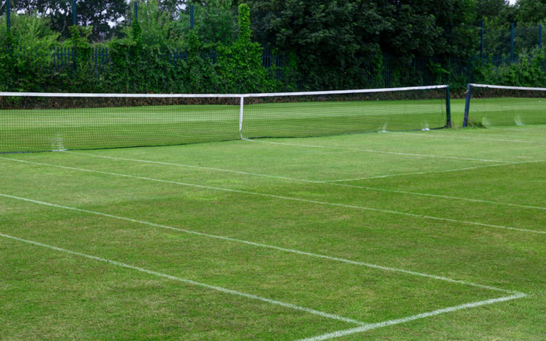 Service Tennis se positionne comme le choix incontesté pour la construction de courts de tennis à Toulon respectant les normes .