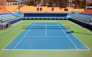 Construction d'un terrain de tennis à Toulon