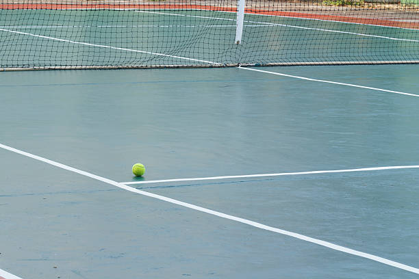 Construction d'un court de tennis à Saint-Raphaël