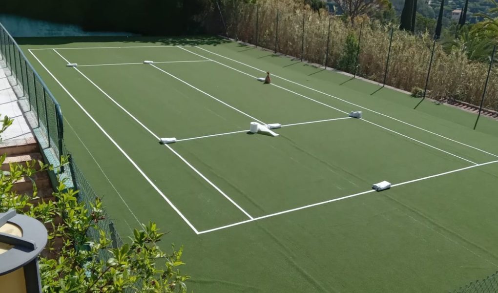 Construction d'un court de tennis en gazon synthétique à Nice