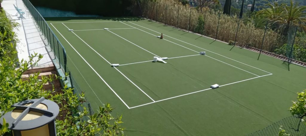 Construction d'un court de tennis en gazon synthétique à Nice