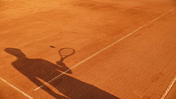 construction court de tennis en terre battue à Saint-Raphaël